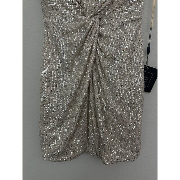 New Ieena For Mac Duggal Silver Sequined V-Neck Dress 26496 Size 2 - Picture 3 of 10